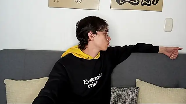 Norehg online show from October 3, 2025, 8:39 pm