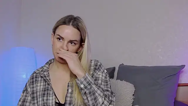 SofiJames online show from December 21, 2024, 5:58 am