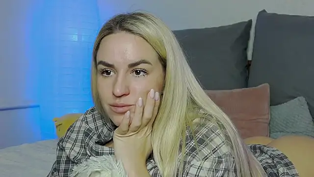 SofiJames online show from January 12, 2025, 6:06 am