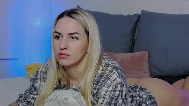 SofiJames online show from February 23, 2025, 6:17 am