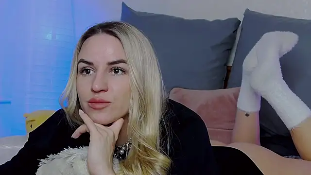 SofiJames online show from February 25, 2025, 6:36 am