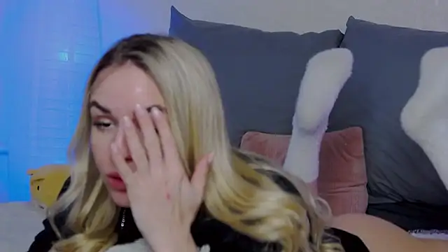 SofiJames online show from February 25, 2025, 10:26 am