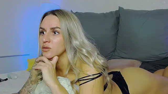 SofiJames online show from November 13, 2025, 7:07 am