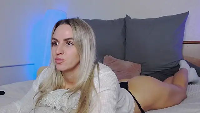 SofiJames online show from November 23, 2025, 6:57 am