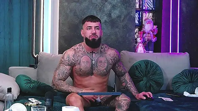 masterkingofmusclee online show from December 16, 2024, 12:27 pm