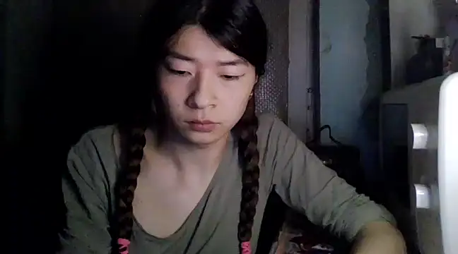 CarlyJoy online show from February 26, 2025, 3:30 pm