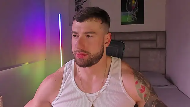 Snapshot of paul_rogerr chatting on July 18, 2026, 10:24 pm paul rogerr online show from July 18, 2026, 10:24 pm