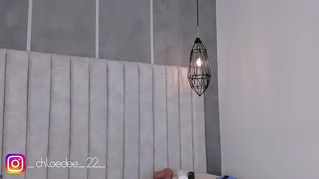 chloe d online show from January 20, 2025, 1:53 pm