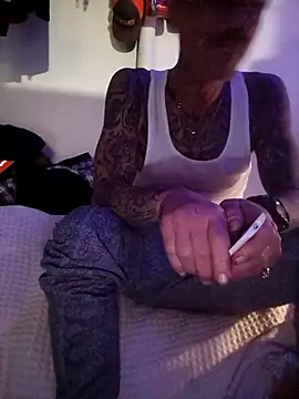 deepstroker42071 online show from December 5, 2025, 12:52 am