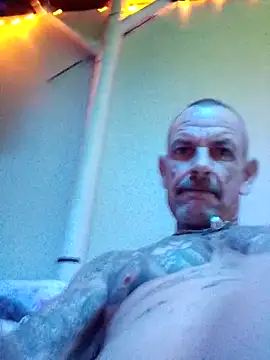 Snapshot of deepstroker42071 chatting on December 21, 2025, 10:22 am deepstroker42071 online show from December 21, 2025, 10:22 am