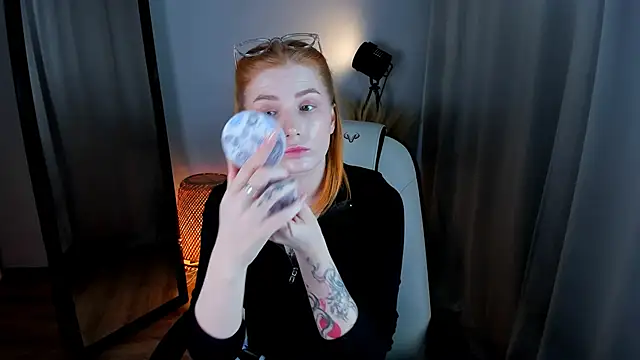 Mira  Blush online show from March 8, 2025, 6:32 am