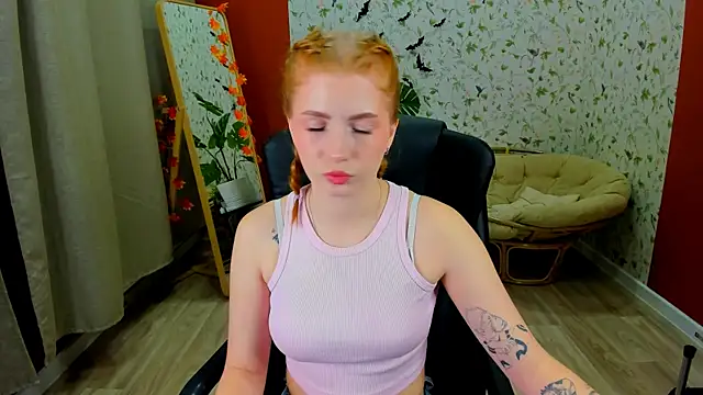 Mira  Blush online show from November 4, 2025, 8:41 pm