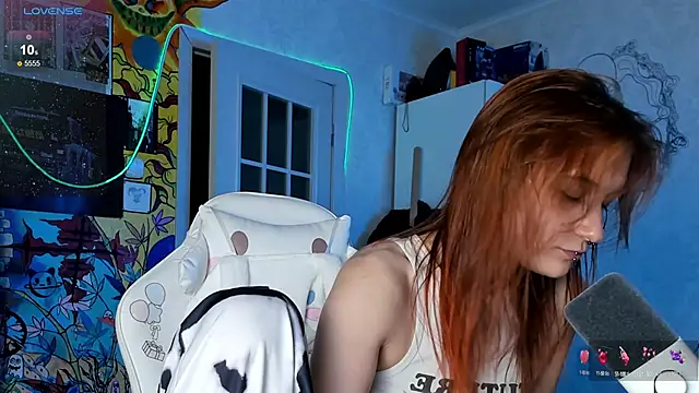 Snapshot of Sunny_Mouse_ chatting on December 7, 2024, 1:40 pm Sunny Mouse online show from December 7, 2024, 1:40 pm