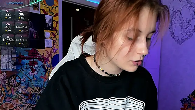 Snapshot of Sunny_Mouse_ chatting on December 18, 2024, 5:21 pm Sunny Mouse online show from December 18, 2024, 5:21 pm