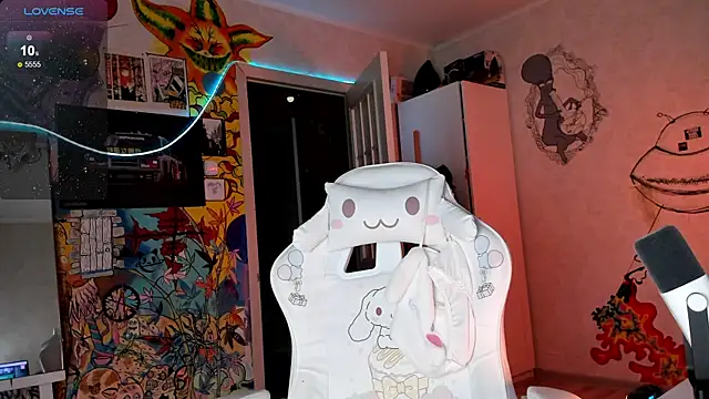 Snapshot of Sunny_Mouse_ chatting on January 16, 2025, 9:19 pm Sunny Mouse online show from January 16, 2025, 9:19 pm