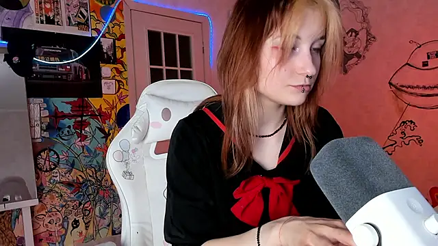 Snapshot of Sunny_Mouse_ chatting on February 22, 2025, 4:51 pm Sunny Mouse online show from February 22, 2025, 4:51 pm