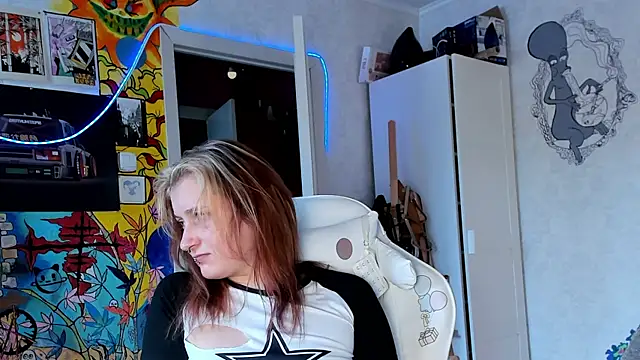 Snapshot of Sunny_Mouse_ chatting on March 14, 2025, 12:51 pm Sunny Mouse online show from March 14, 2025, 12:51 pm