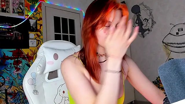 Snapshot of Sunny_Mouse_ chatting on March 18, 2025, 7:31 pm Sunny Mouse online show from March 18, 2025, 7:31 pm