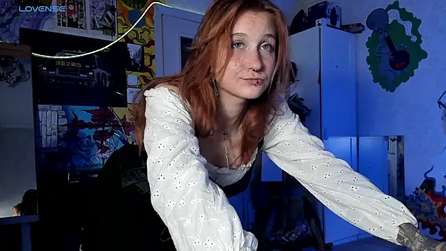 Snapshot of Sunny_Mouse_ chatting on October 13, 2025, 5:02 pm Sunny Mouse online show from October 13, 2025, 5:02 pm