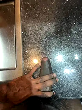 Yurt000 online show from November 19, 2025, 8:09 pm