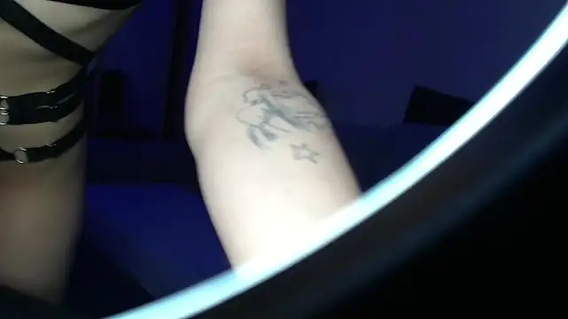 KathrineBerry online show from October 22, 2025, 2:01 am