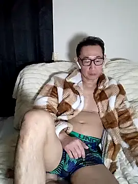 tai0202 online show from February 6, 2025, 5:19 pm