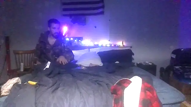 Bi curious86 online show from April 20, 2026, 1:52 am