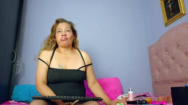 TifanyNasty online show from November 17, 2025, 9:53 pm