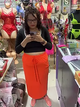 ROSALIALUCY online show from January 14, 2025, 7:43 pm