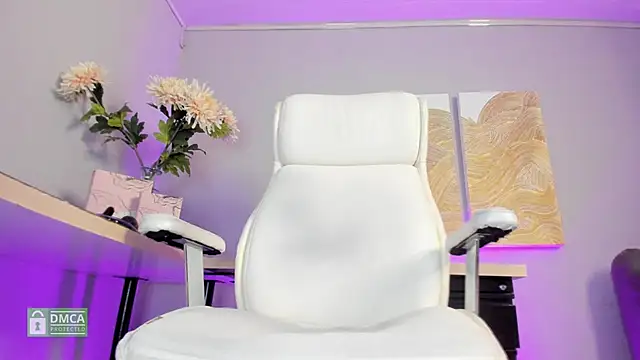 karinna gray online show from December 22, 2024, 3:55 am