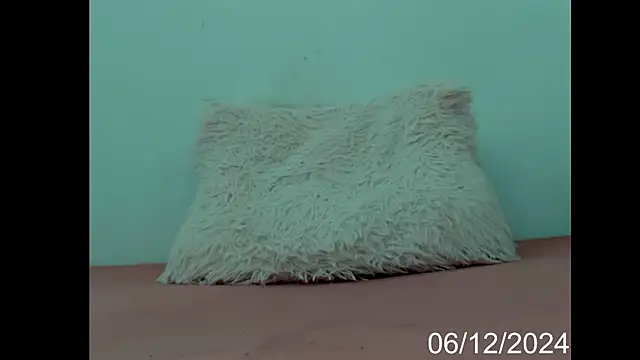 lady hana28 online show from December 6, 2024, 6:39 pm