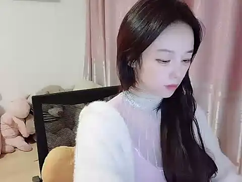 wwcc123 online show from November 26, 2025, 2:07 pm