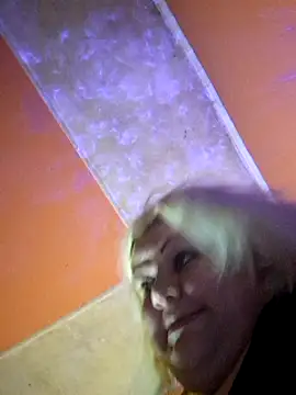 ducicsajsziii online show from March 6, 2025, 8:16 pm