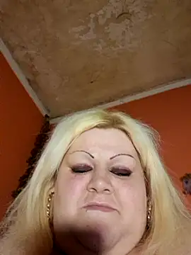 ducicsajsziii online show from March 7, 2025, 11:27 pm