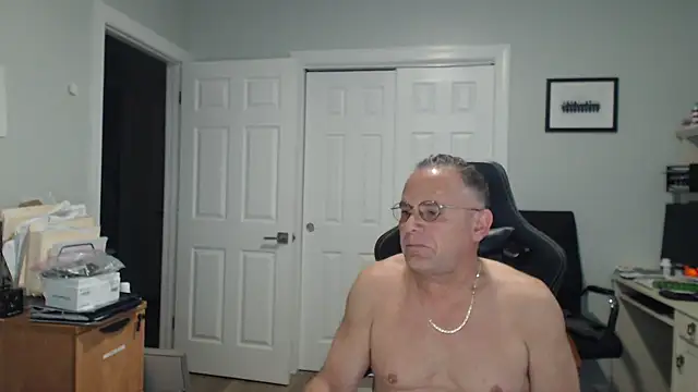 twopeopleinlove online show from August 7, 2026, 10:06 am