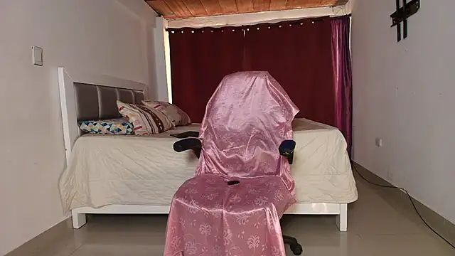 Danna 777 online show from September 19, 2025, 9:04 pm