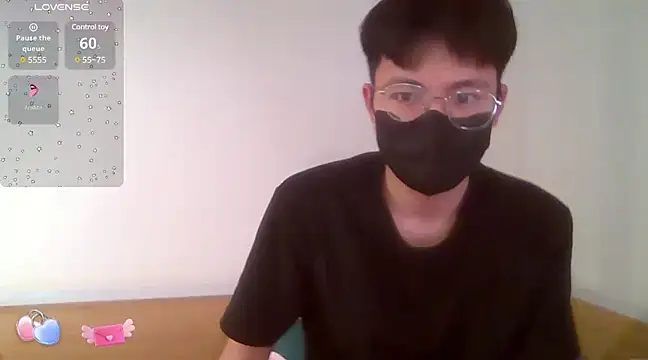 Gwencloudy online show from January 4, 2025, 2:03 am