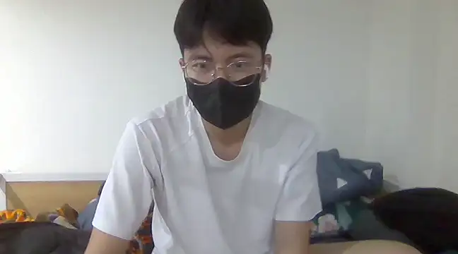 Gwencloudy online show from March 9, 2025, 1:59 pm