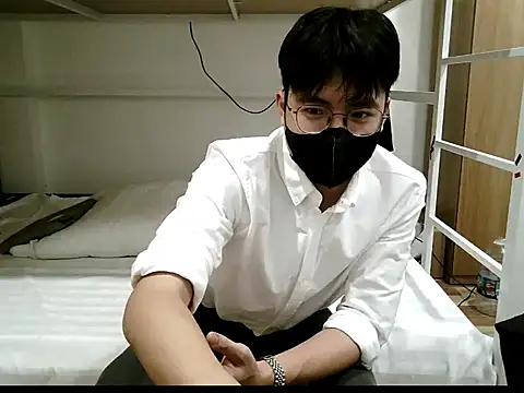 Gwencloudy online show from January 6, 2026, 5:38 pm