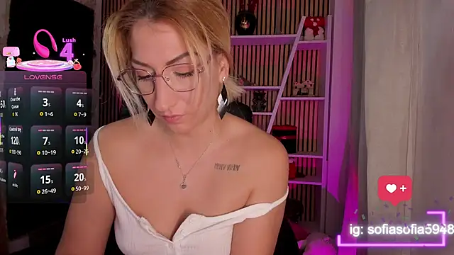 sofiah  online show from February 16, 2026, 5:42 pm