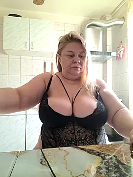 AriannaMilf online show from October 22, 2025, 8:47 am