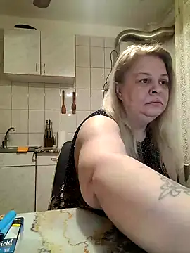 AriannaMilf online show from April 21, 2026, 3:02 am