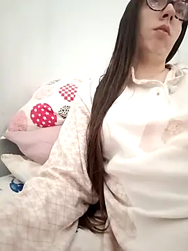 bruna safadinhaa online show from December 17, 2025, 3:07 pm