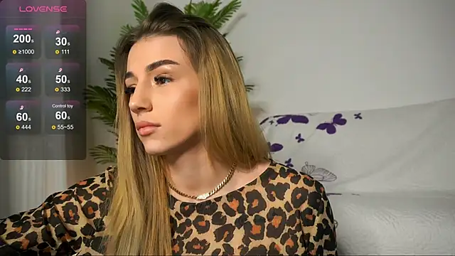 Snapshot of AishaCarter chatting on January 31, 2025, 12:28 am AishaCarter online show from January 31, 2025, 12:28 am