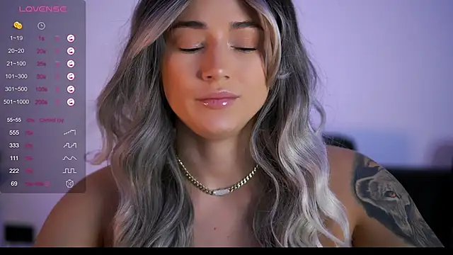 Snapshot of AishaCarter chatting on September 10, 2025, 6:08 pm AishaCarter online show from September 10, 2025, 6:08 pm