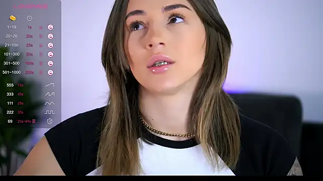 Snapshot of AishaCarter chatting on September 16, 2025, 7:26 pm AishaCarter online show from September 16, 2025, 7:26 pm