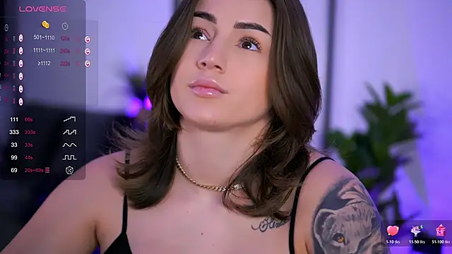 Snapshot of AishaCarter chatting on November 25, 2025, 5:57 pm AishaCarter online show from November 25, 2025, 5:57 pm