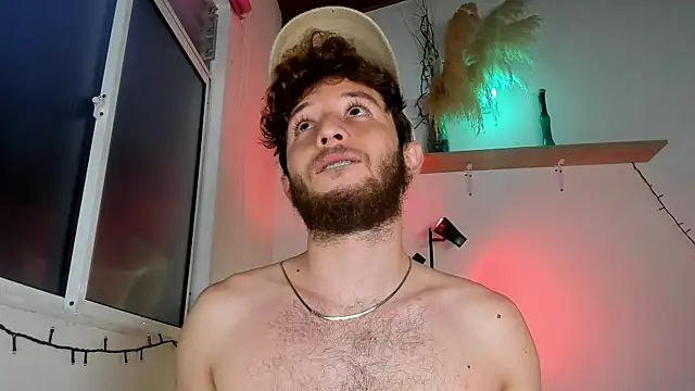 Snapshot of Juan_Castano chatting on December 16, 2025, 10:53 am Juan Castano online show from December 16, 2025, 10:53 am