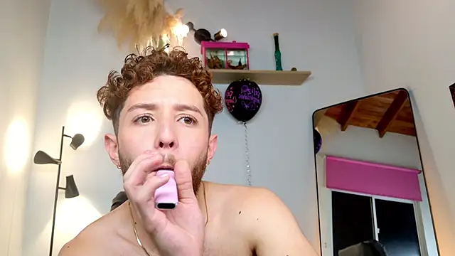 Snapshot of Juan_Castano chatting on February 26, 2026, 1:26 am Juan Castano online show from February 26, 2026, 1:26 am