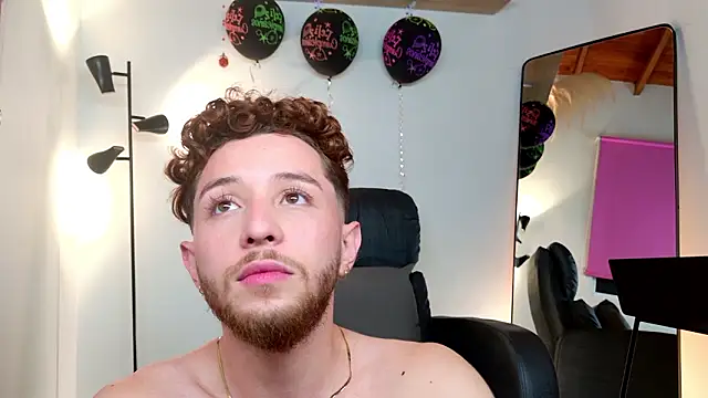 Snapshot of Juan_Castano chatting on March 5, 2026, 3:35 am Juan Castano online show from March 5, 2026, 3:35 am